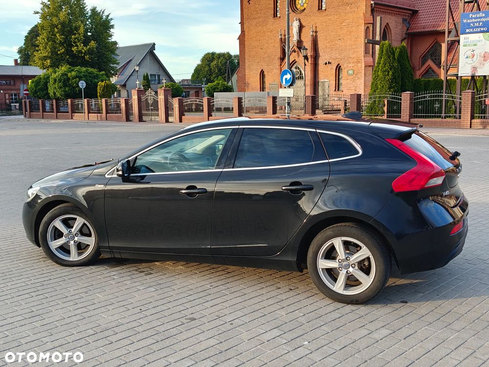 Volvo V40 D2 Momentum - 12