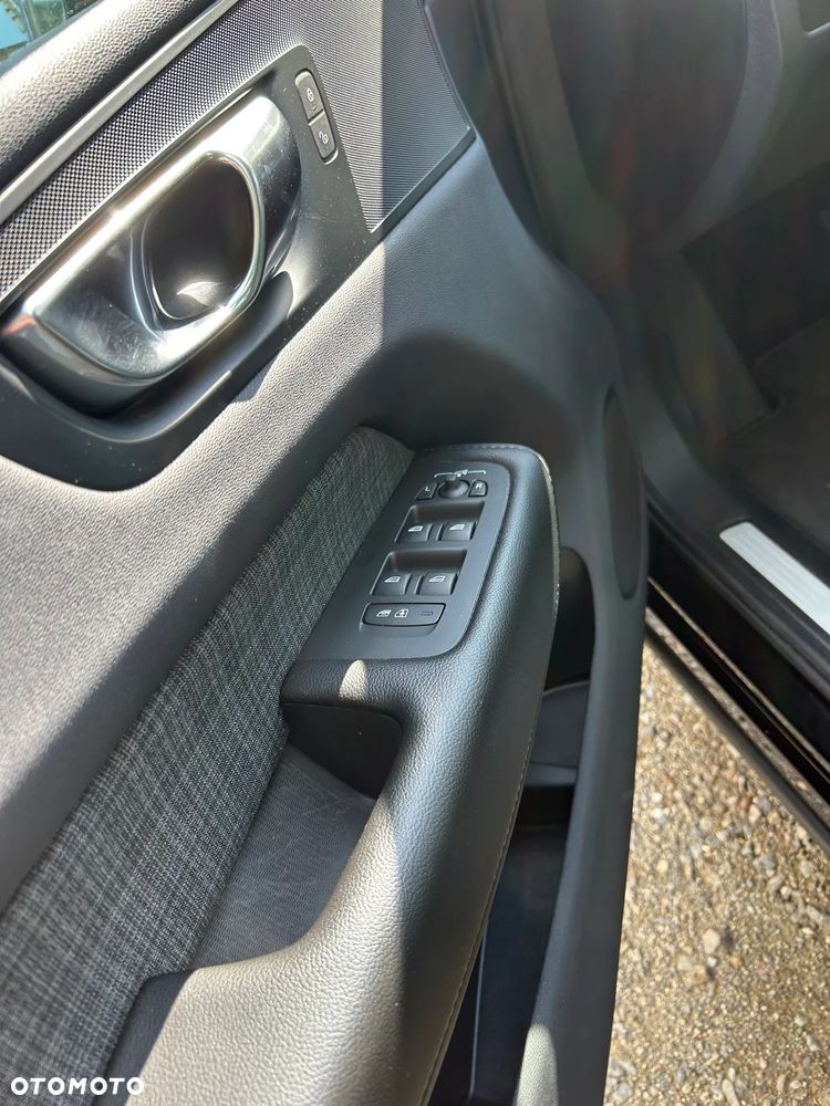 Volvo XC 60 B4 B Essential - 7