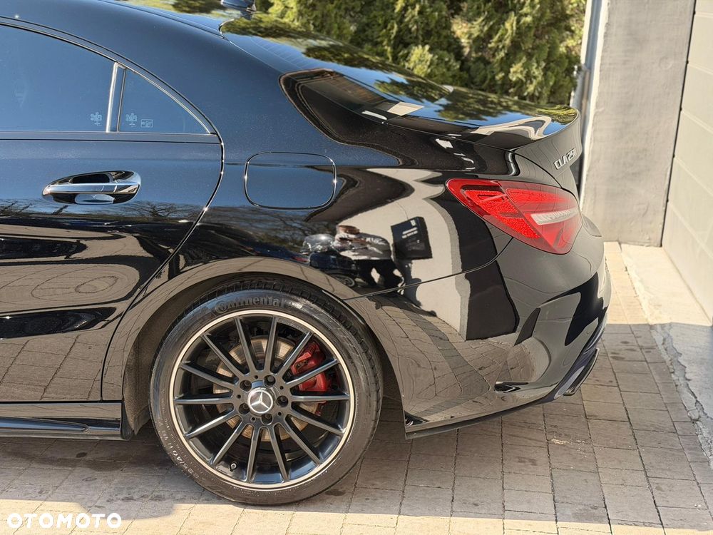 Mercedes-Benz CLA 250 4Matic 7G-DCT AMG Line - 8