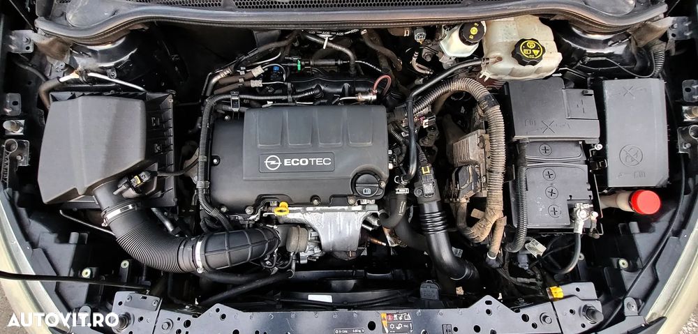 Opel Astra 1.4 Turbo ECOTEC Cosmo - 12