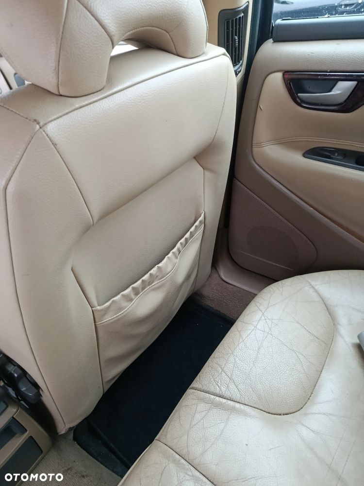 Volvo V70 D5 AWD Automatik Comfort - 11