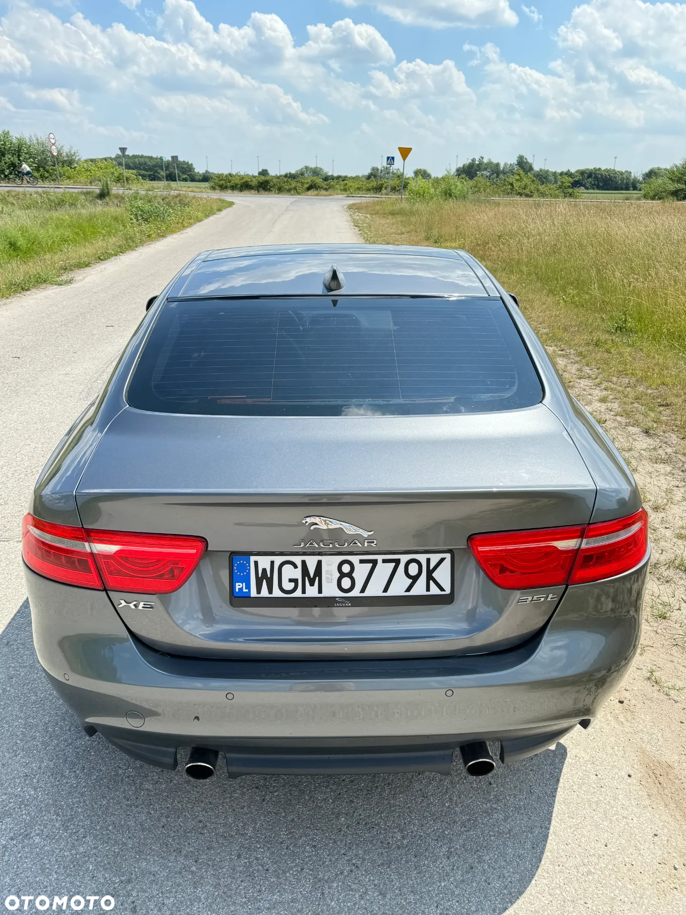 Jaguar XE S - 7