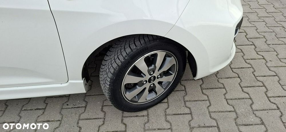 Toyota Yaris - 5