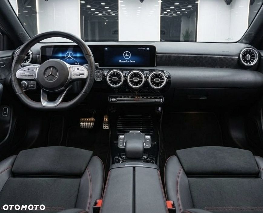 Mercedes-Benz Klasa A 220 4-Matic AMG Line 7G-DCT - 6