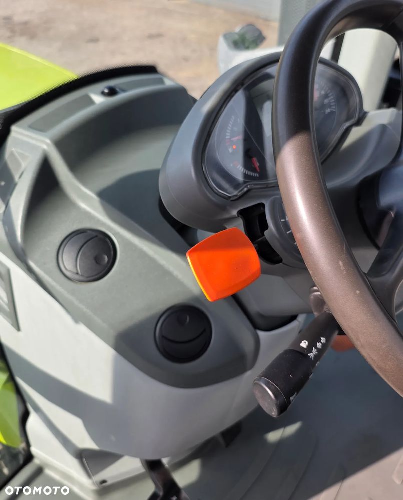 Claas Arion 640 Cis - 12