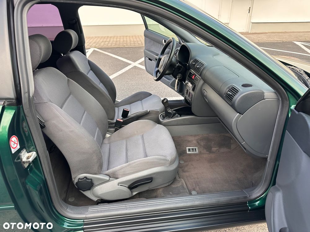 Audi A3 3-drzwiowe 1.6 Ambition - 16