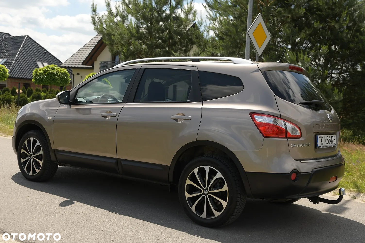 Nissan Qashqai+2 - 9