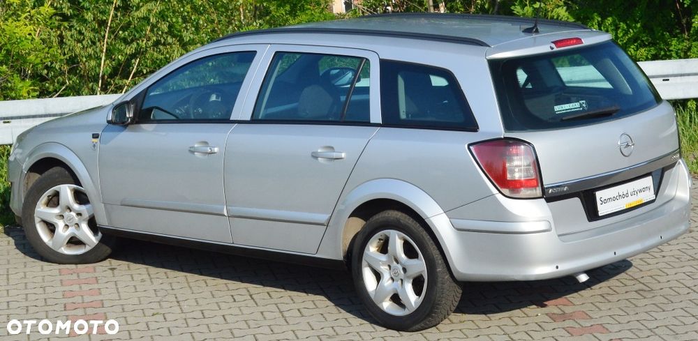 Opel Astra 1.9 CDTI - 16