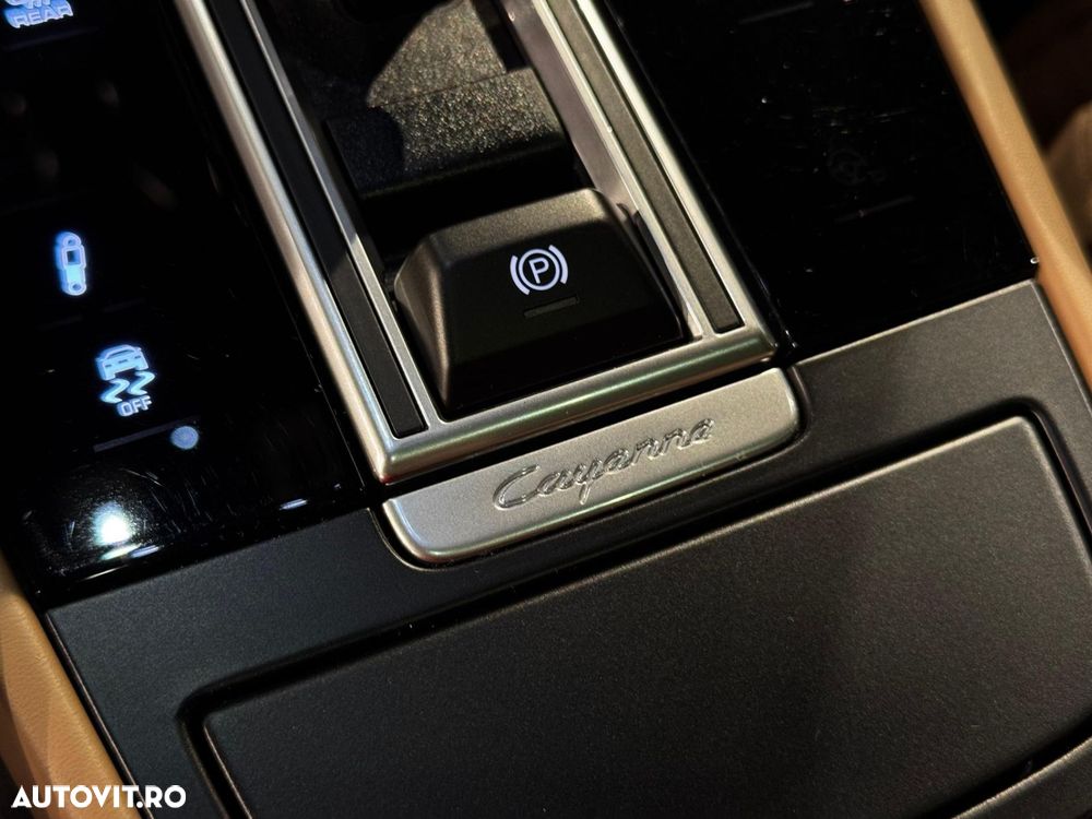 Porsche Cayenne Standard - 30