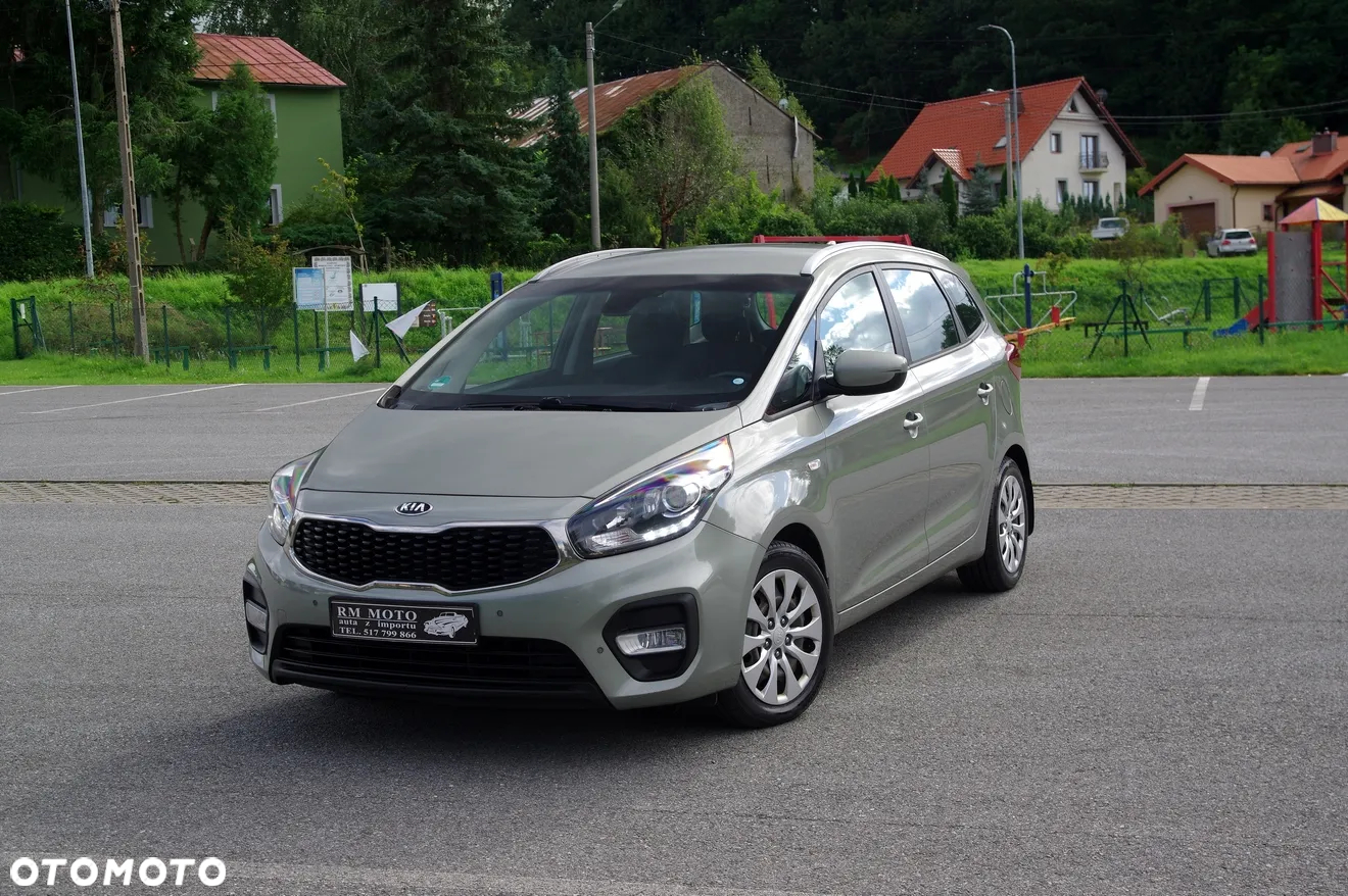 Kia Carens 1.7 CRDi XL 7os - 9