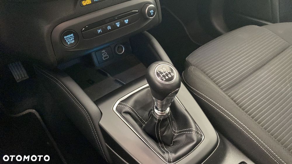 Ford Focus 1.0 EcoBoost mHEV Titanium X - 18