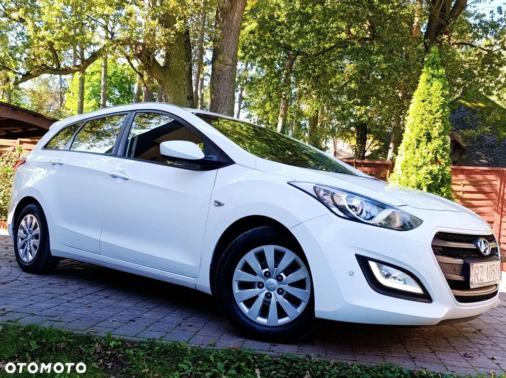 Hyundai i30 1.6 GDI BlueDrive Classic + - 7