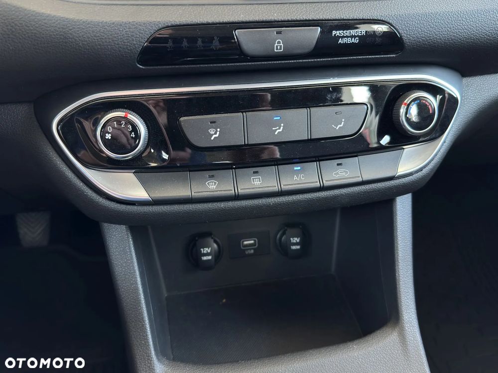 Hyundai i30 1.0 T-GDI Premiere Comfort - 14
