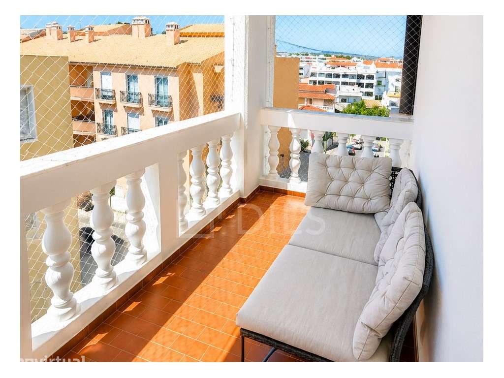 Apartamento T2 no centro de Quarteira, Algarve - Grande imagem: 2/20