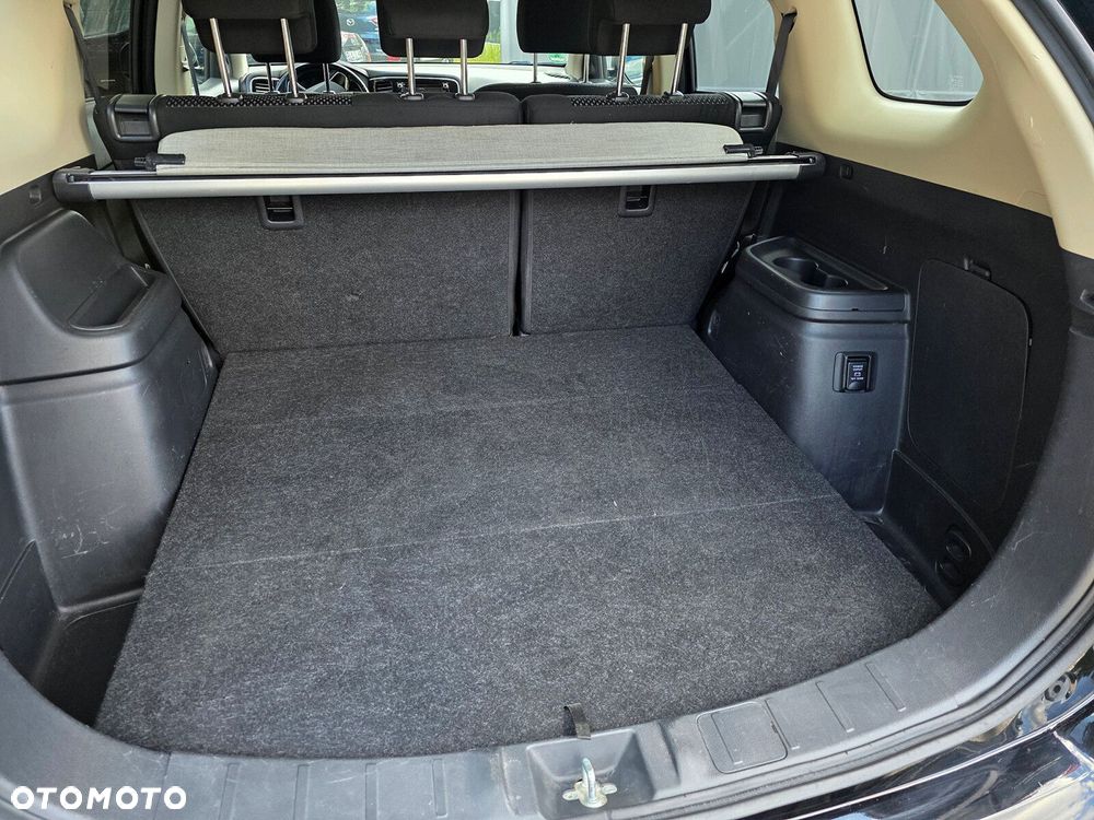 Mitsubishi Outlander - 15