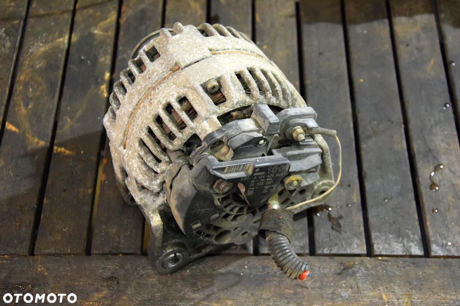Opel Meriva A 1.6 Alternator 55556067 ZJ 100A Bosch 0124425020 Astra H Zafira B - 1