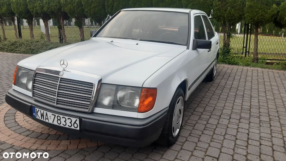 Mercedes-Benz W124 (1984-1993) - 21