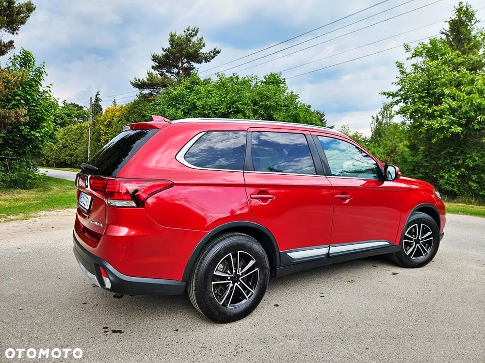 Mitsubishi Outlander 2.0 2WD SUV-Star - 14