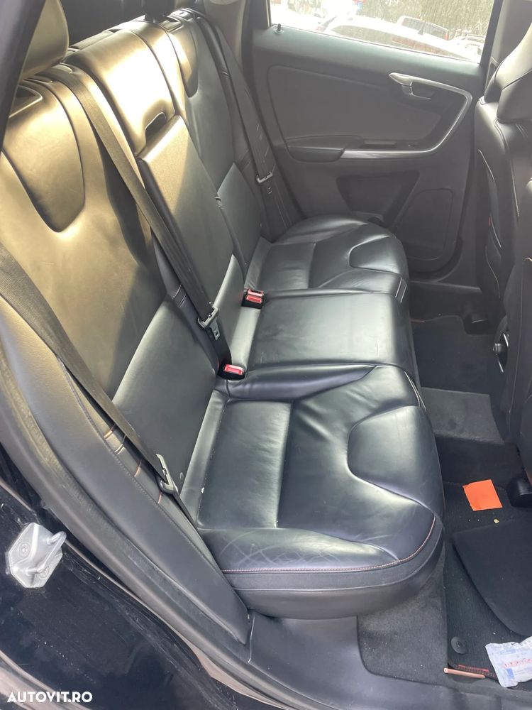 Dezmembram Volo XC60 An 2017 motor D4204T4 automata - 2