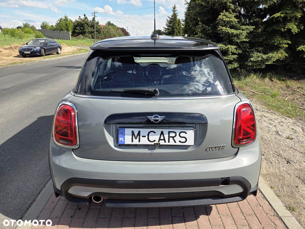 MINI Countryman Cooper Essential Trim - 4