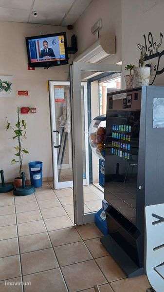 Oportunidade. Trespasse de Snack-bar em pleno funcionamento - Grande imagem: 2/12