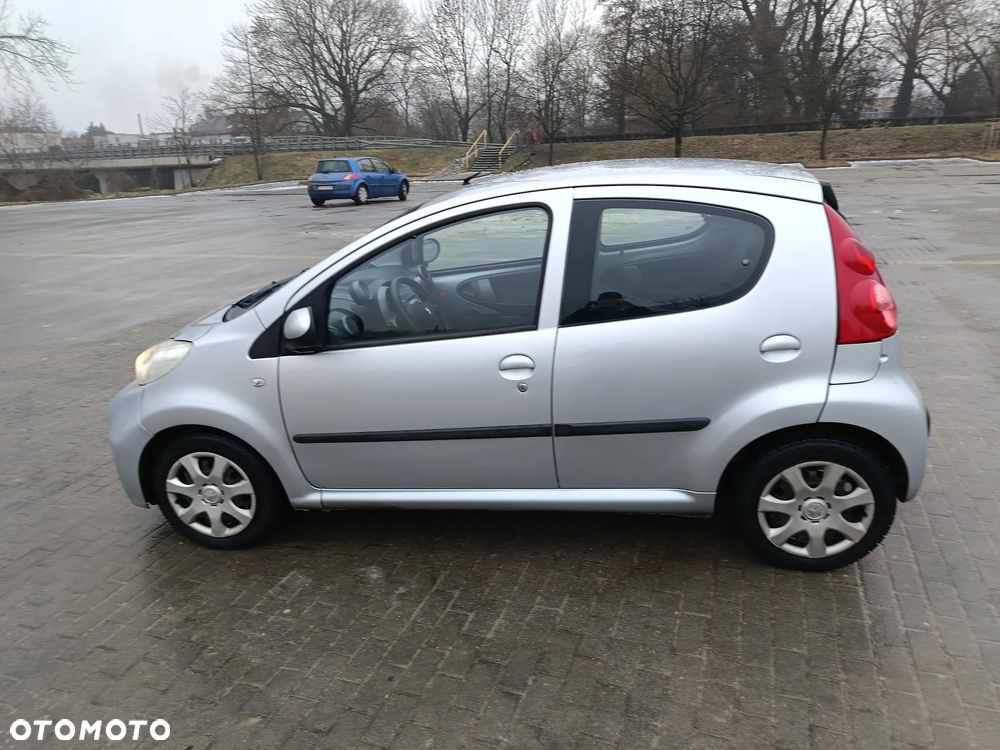 Peugeot 107 - 10
