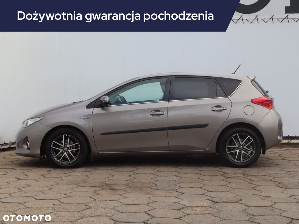 Toyota Auris 2015 photo 3
