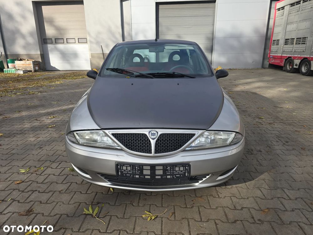 Lancia Ypsilon Y 1.2 8v Elefantino Blu - 2