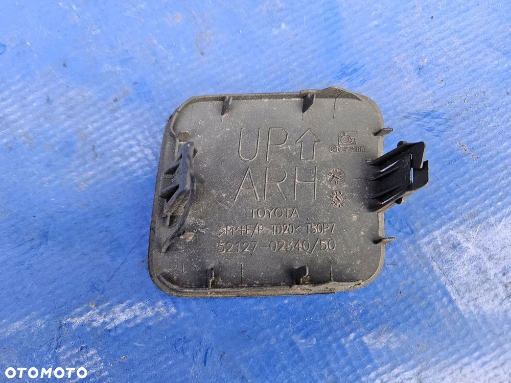 Toyota AURIS II 12-15 zaślepka zderzaka 52127-02340 haka przód 209 - 2