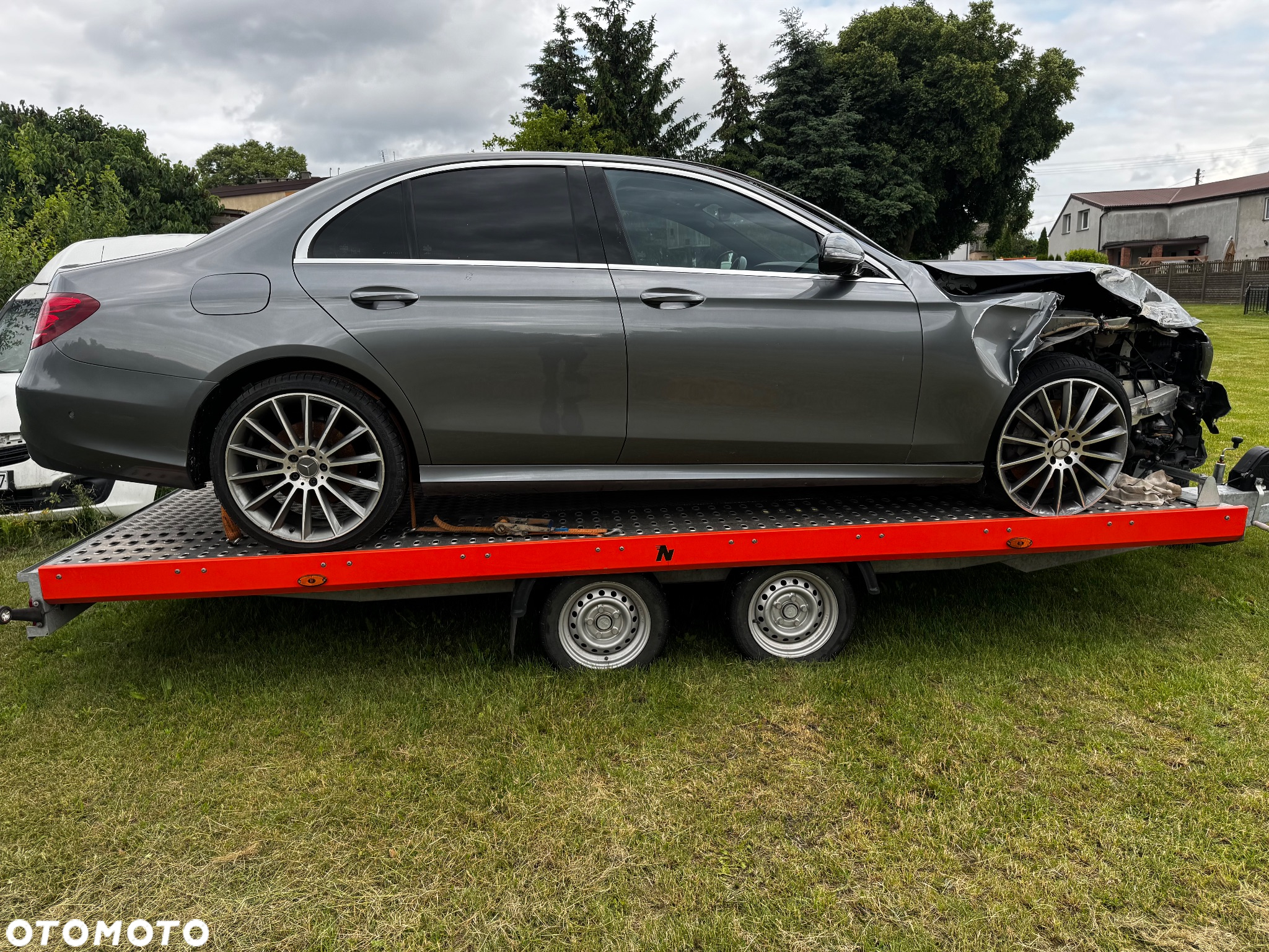 Mercedes-Benz Klasa E 350 d T 9G-TRONIC AMG Line - 8