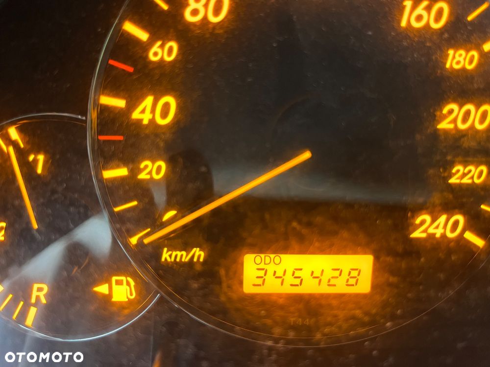 Toyota Avensis 2.2 D-4D Prestige - 16