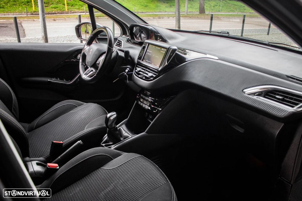 Peugeot 208 1.2 PureTech Active - 23