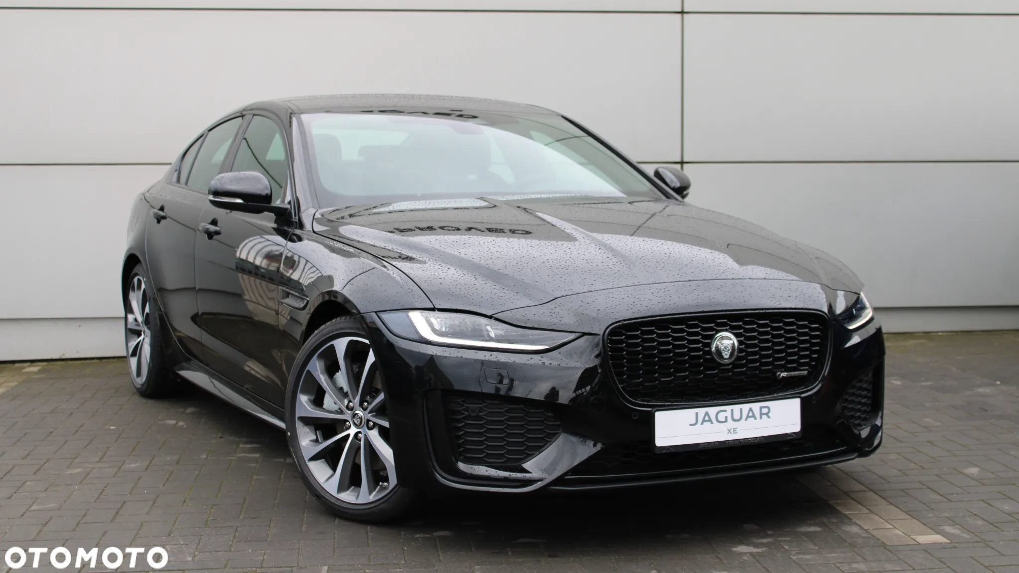 Jaguar XE - 2
