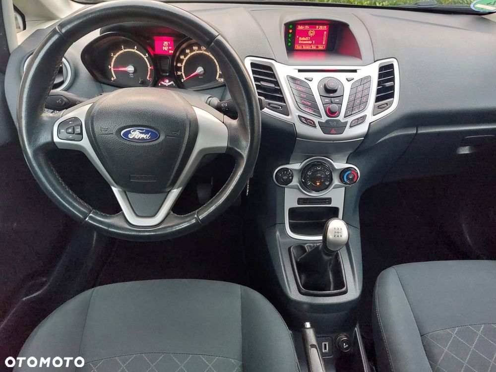 Ford Fiesta - 13