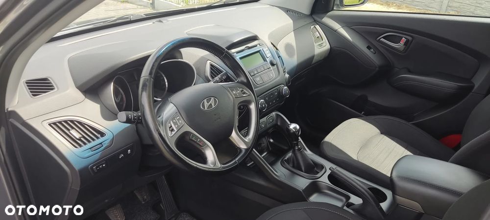 Hyundai ix35 1.6 2WD Fifa World Cup Edition - 10