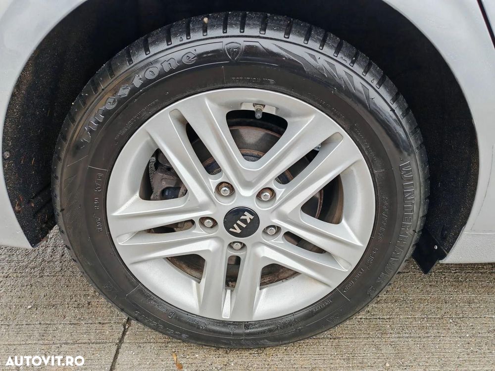 Kia Ceed - 9