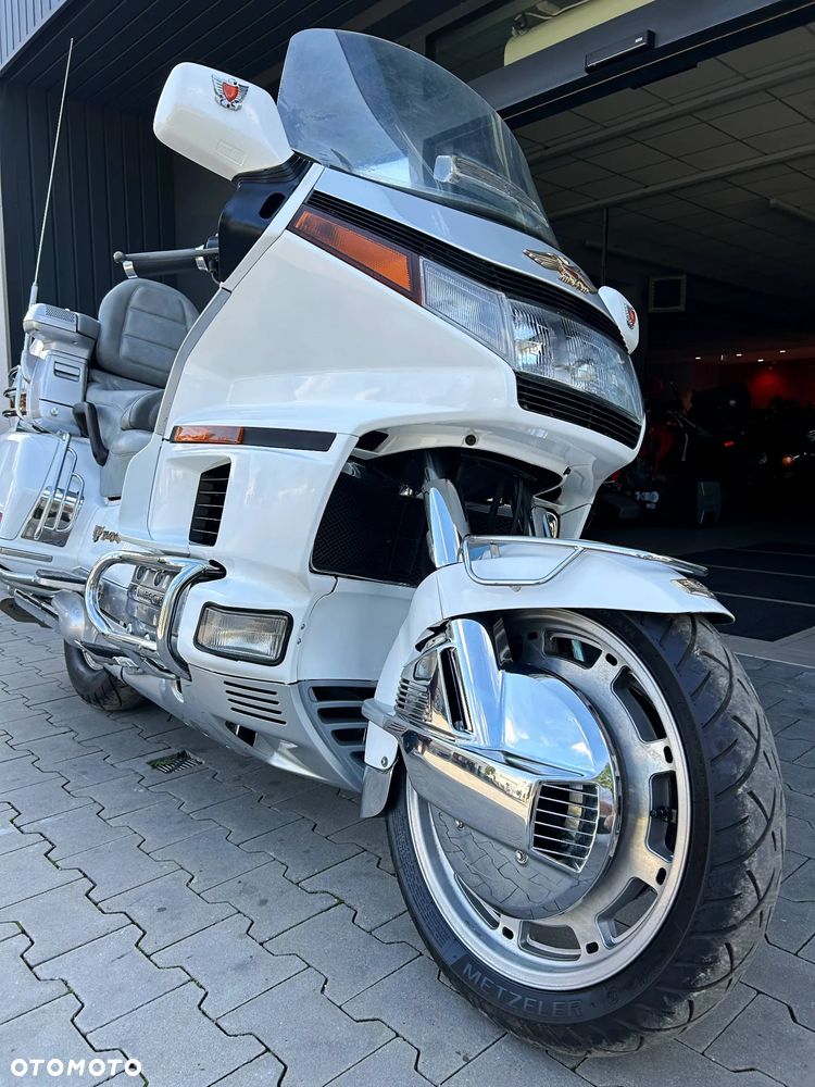 Honda GL - 8
