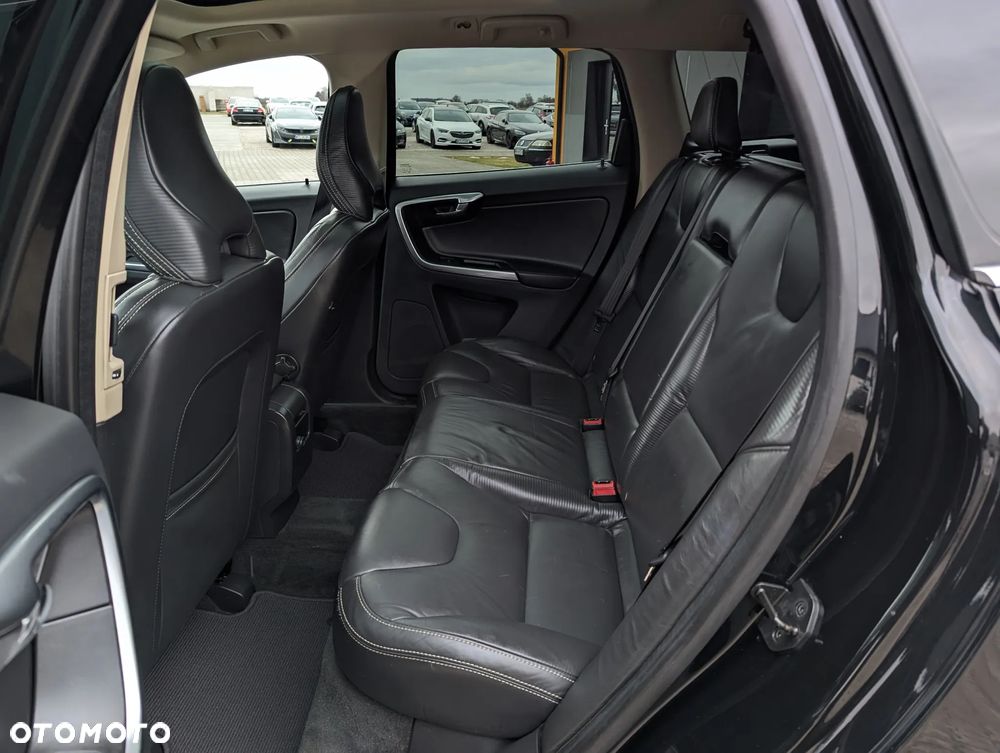 Volvo XC 60 D3 R Design - 37