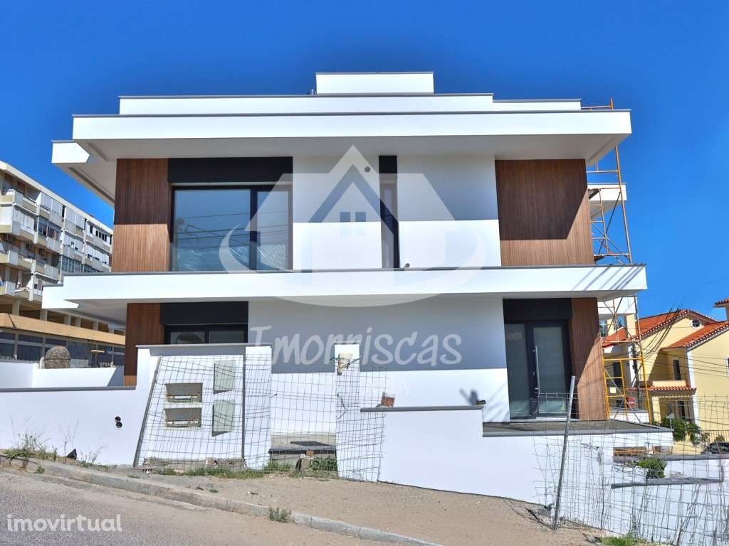 Moradia V4 nova no Bairro Soltejo, São João da Talha. Vista rio. - Grande imagem: 5/45