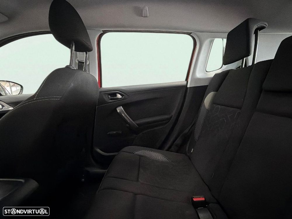 Peugeot 2008 1.2 PureTech Active - 16