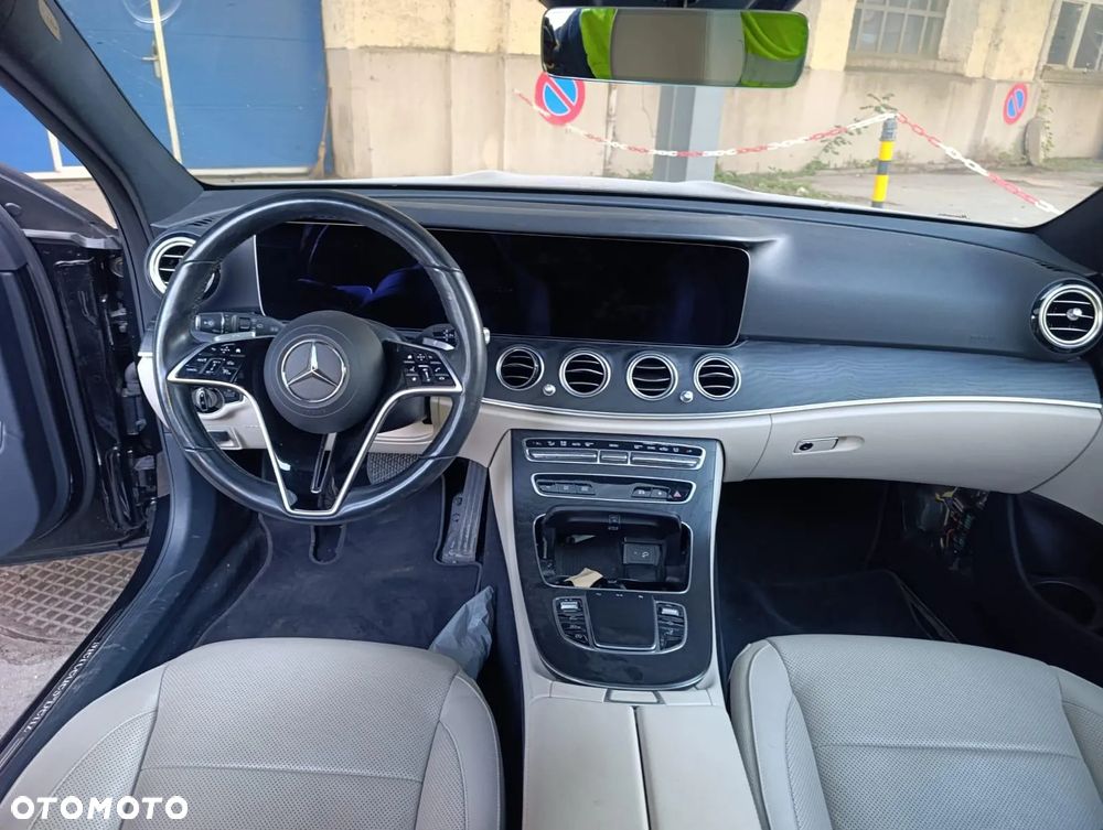 Mercedes-Benz Klasa E 220 d 4-Matic AMG - 5