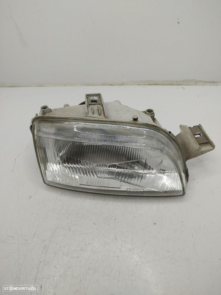 Farol/ Otica Dianteiro Dto Fiat Punto (176_) - 1