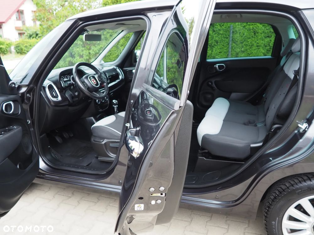 Fiat 500L 1.4 16V Urban Edition - 17