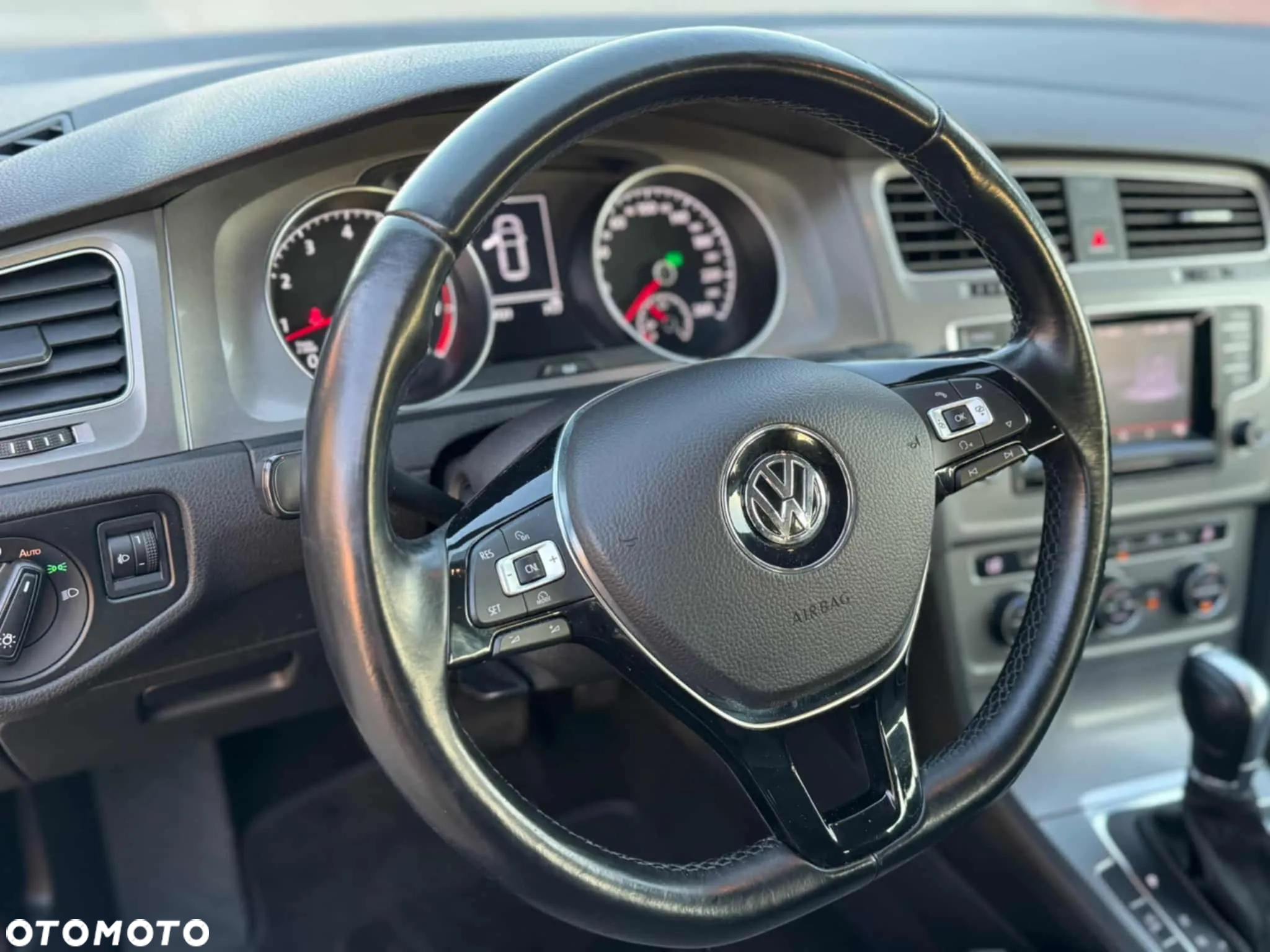 Volkswagen Golf VII 1.4 TSI BMT Highline DSG - 25