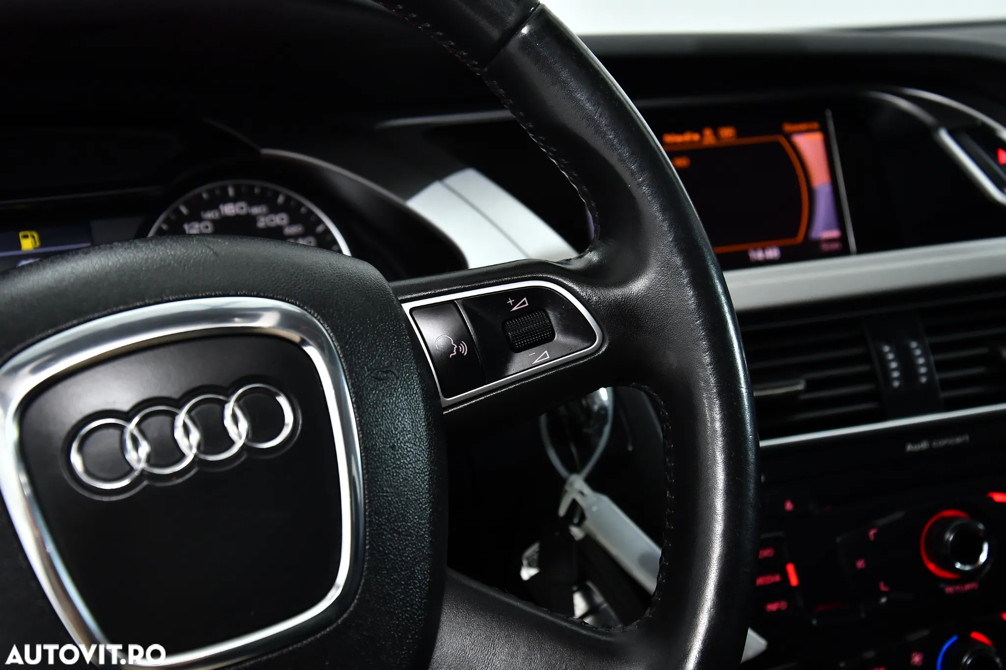 Audi A4 Allroad 2.0 TDI Quattro - 26