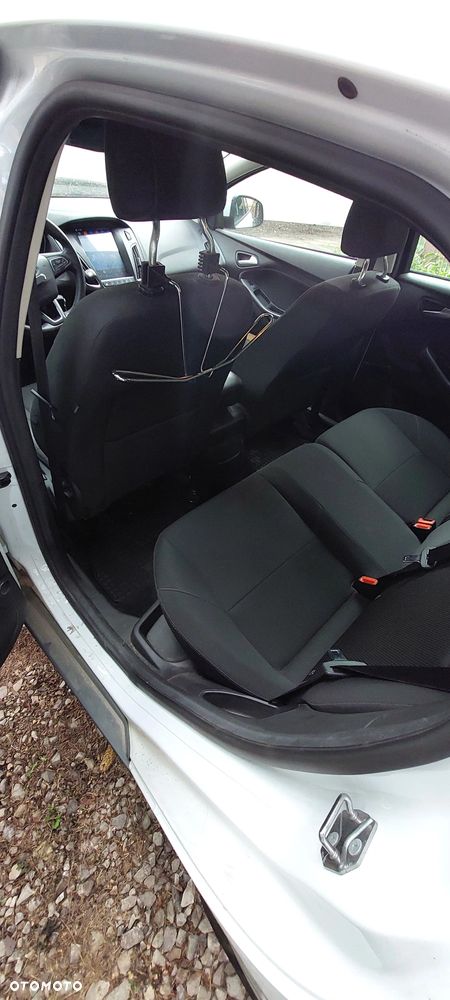 Ford Focus - 11