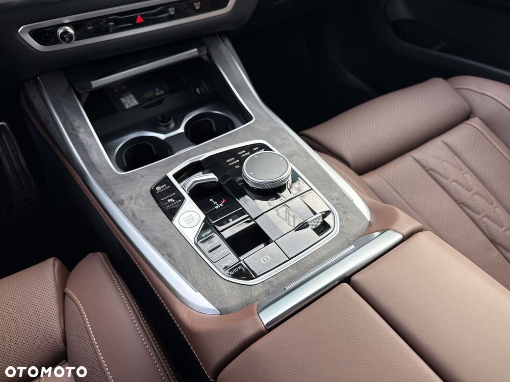 BMW X7 - 17