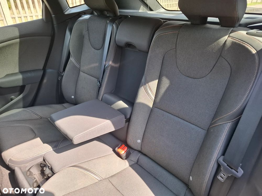 Volvo V40 Cross Country D3 Summum - 25