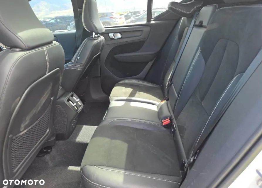 Volvo XC 40 T5 AWD R-Design - 9