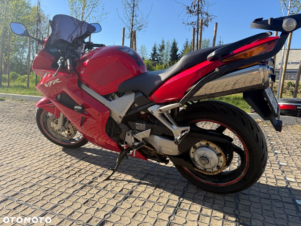 Honda VFR - 6